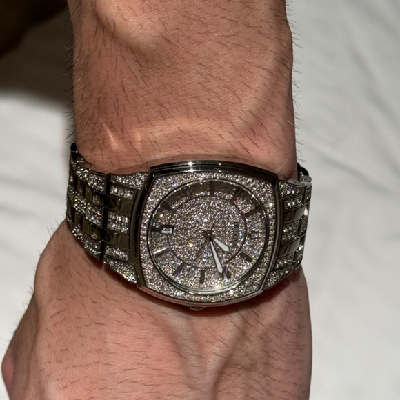 Men’s Bulova Crystal Watch - Picture 3 of 5